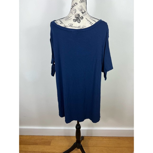 WestPort Blue and silver bedazzled short sleeve blouse with cutouts in arms - Picture 2 of 10